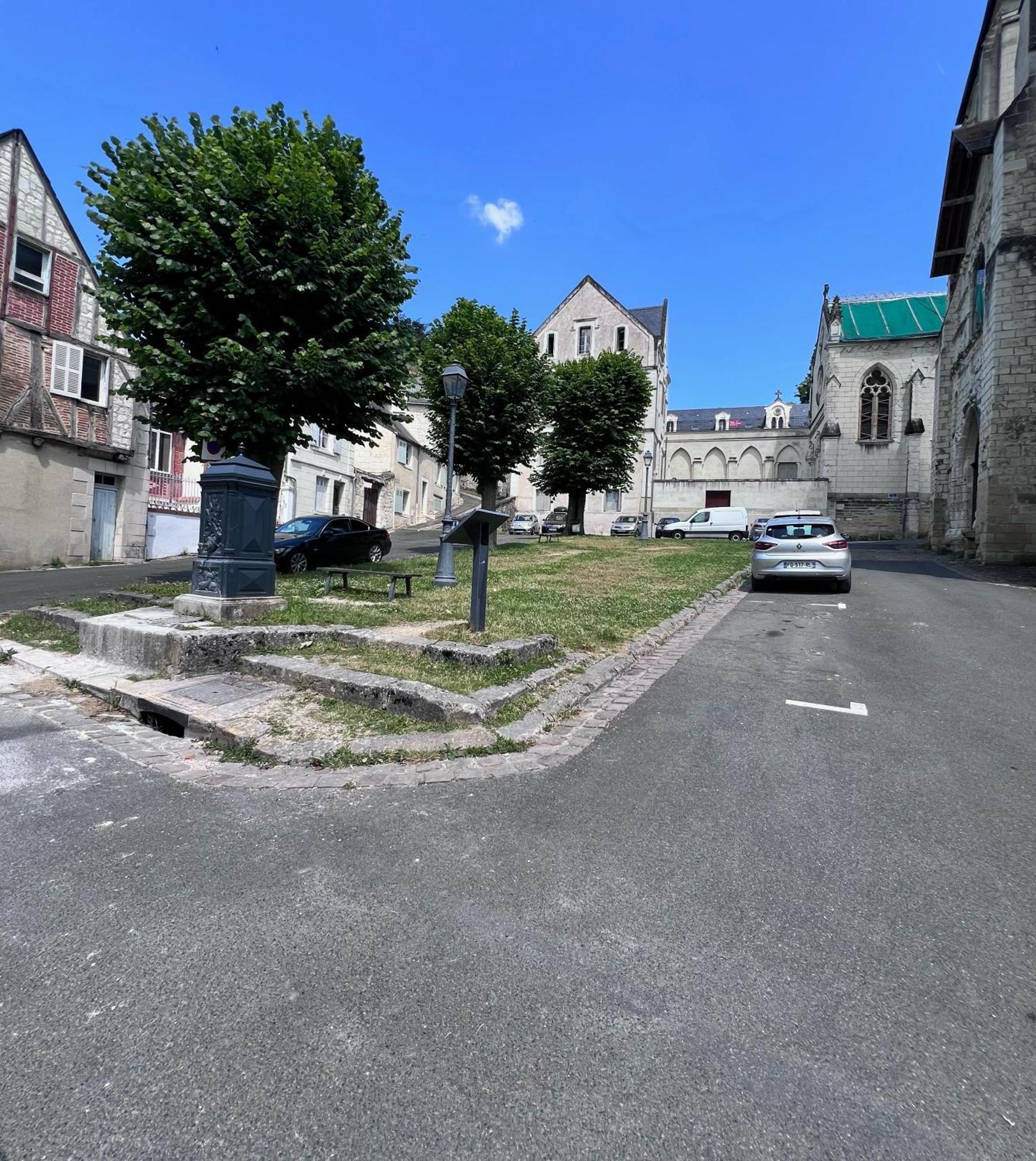 Le Rabelais, Superbe Appartement En Duplex, Proche Forteresse Et Monument Historique Шинон Екстериор снимка